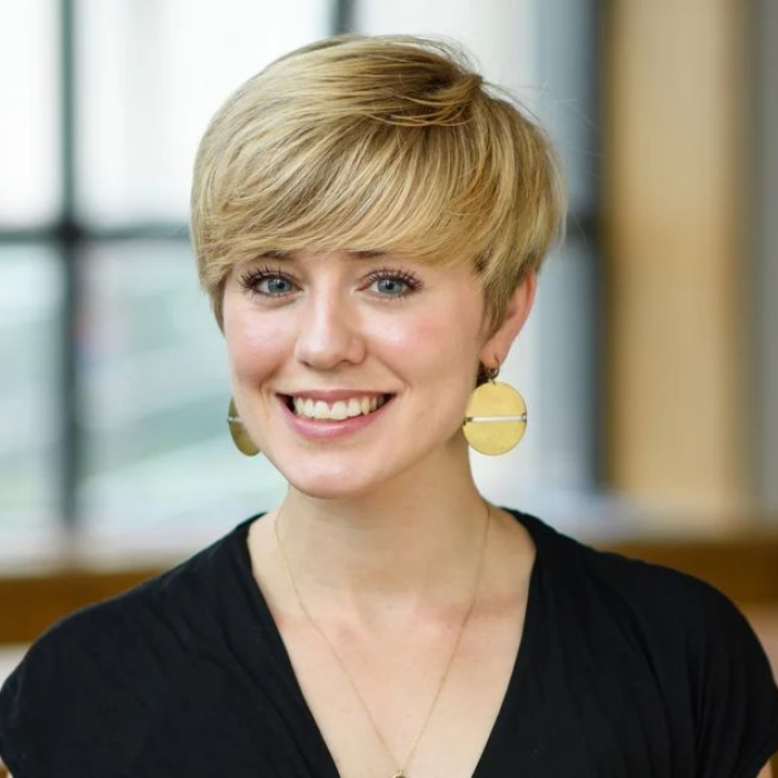 Suzanne Schwarz headshot